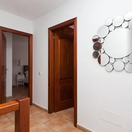 La Maison D' Antoine, By Comfortable Luxury Villa *